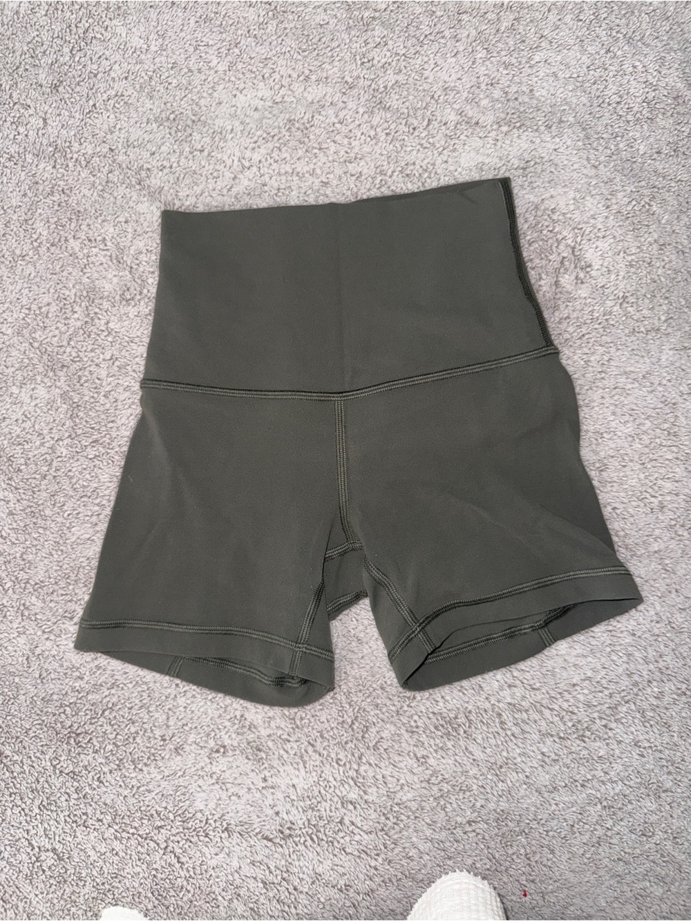 LULULEMON align shorts 4”